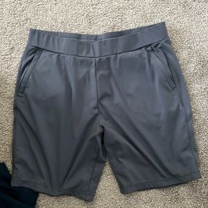32 degree men’s shorts, 2 pack never worn.